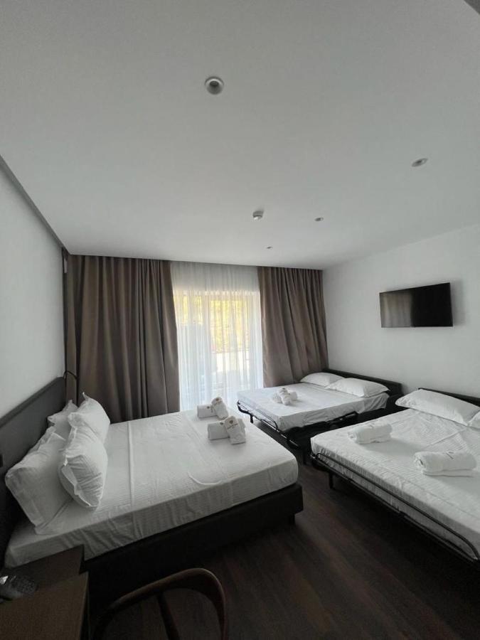 Black Diamond Hotel Dhërmi Exteriör bild