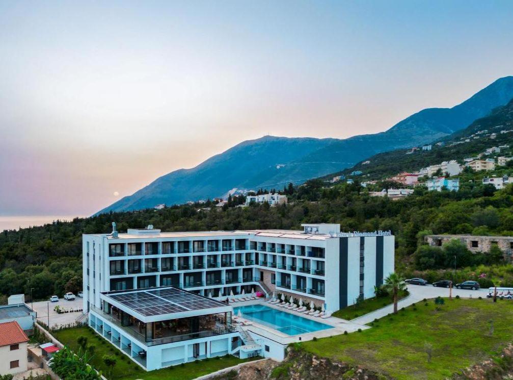 Black Diamond Hotel Dhërmi Exteriör bild